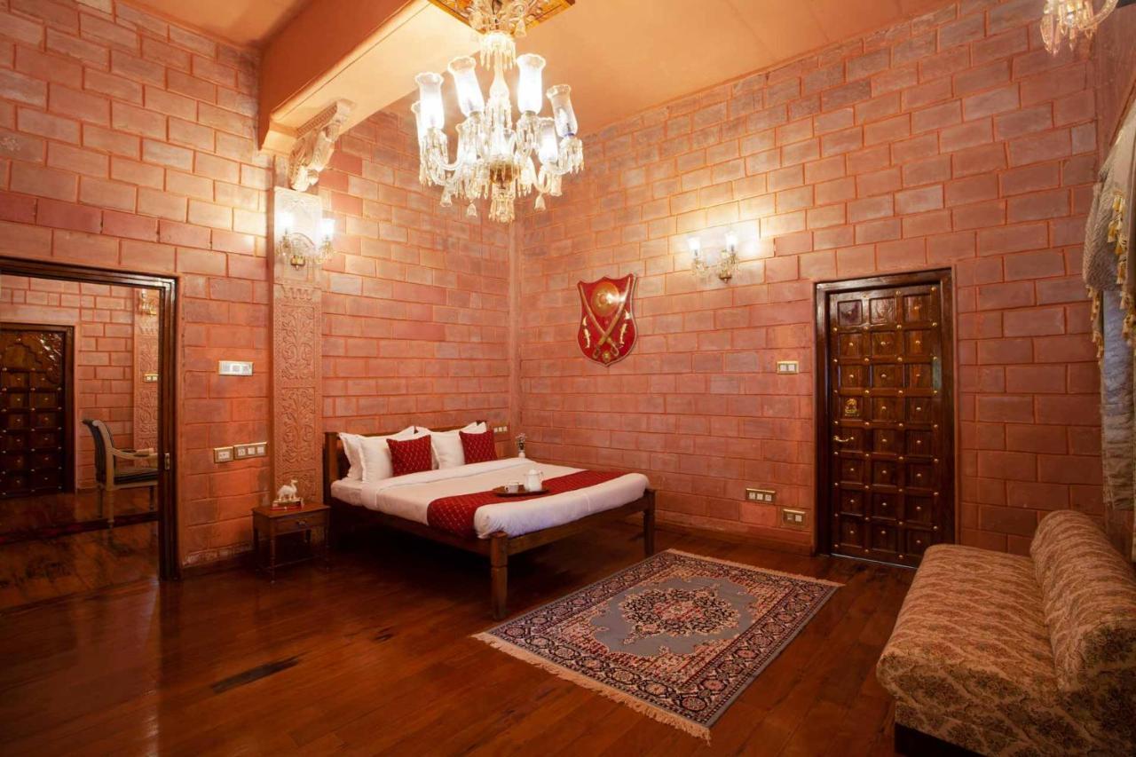 Stayvista At Pink Palace Rajasthani Decor ウーティ エクステリア 写真