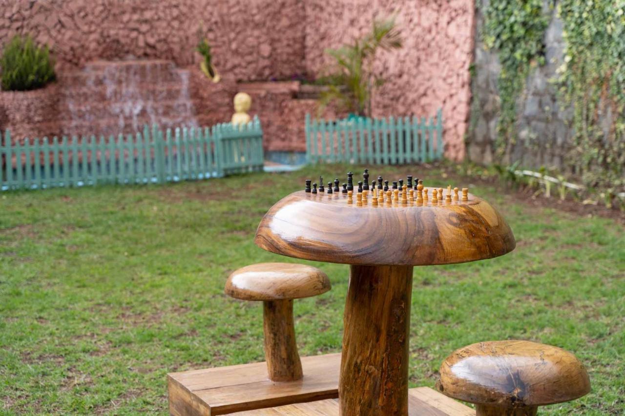 Stayvista At Pink Palace Rajasthani Decor ウーティ エクステリア 写真