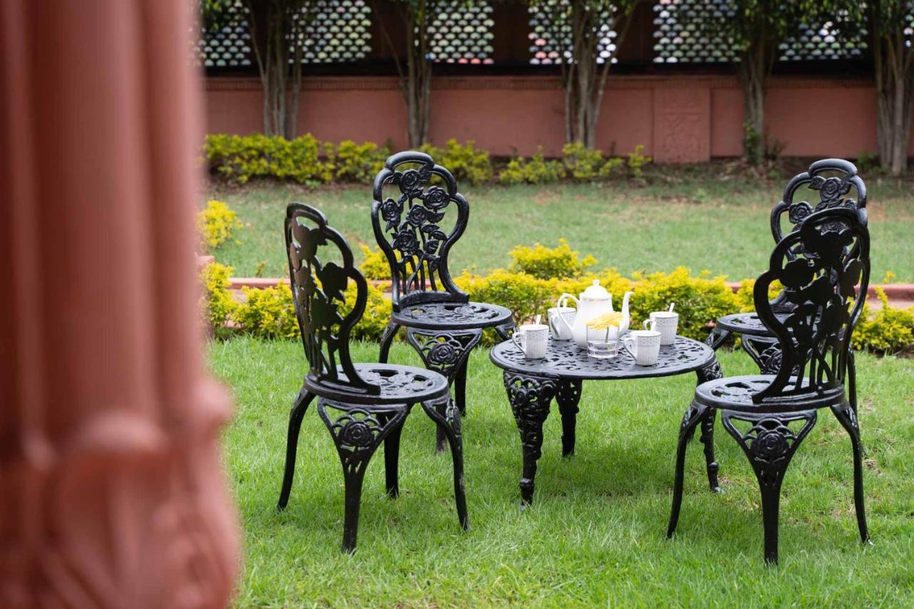 Stayvista At Pink Palace Rajasthani Decor ウーティ エクステリア 写真