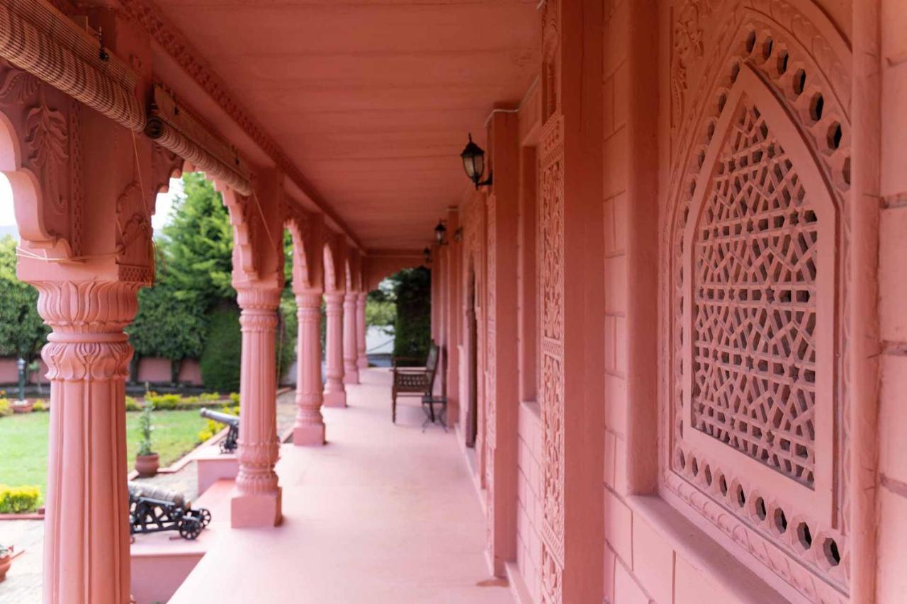 Stayvista At Pink Palace Rajasthani Decor ウーティ エクステリア 写真