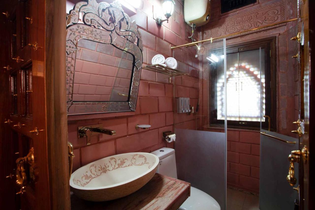 Stayvista At Pink Palace Rajasthani Decor ウーティ エクステリア 写真